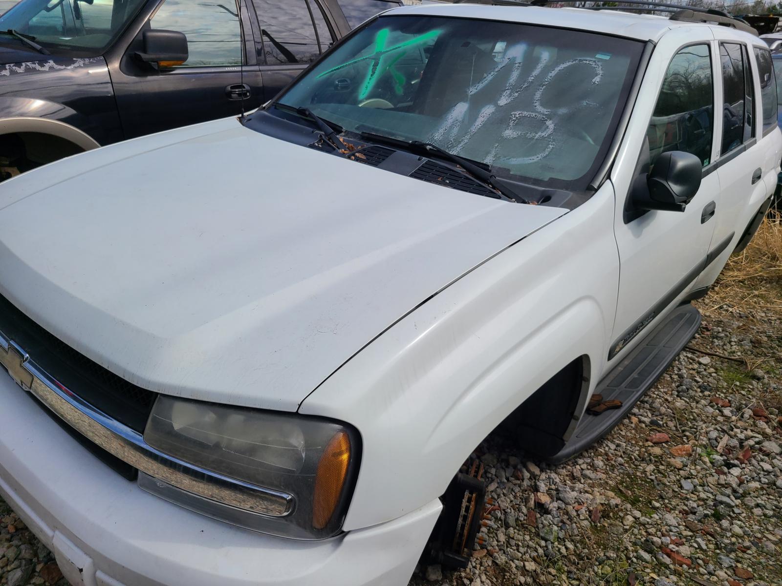 Ford expedition white